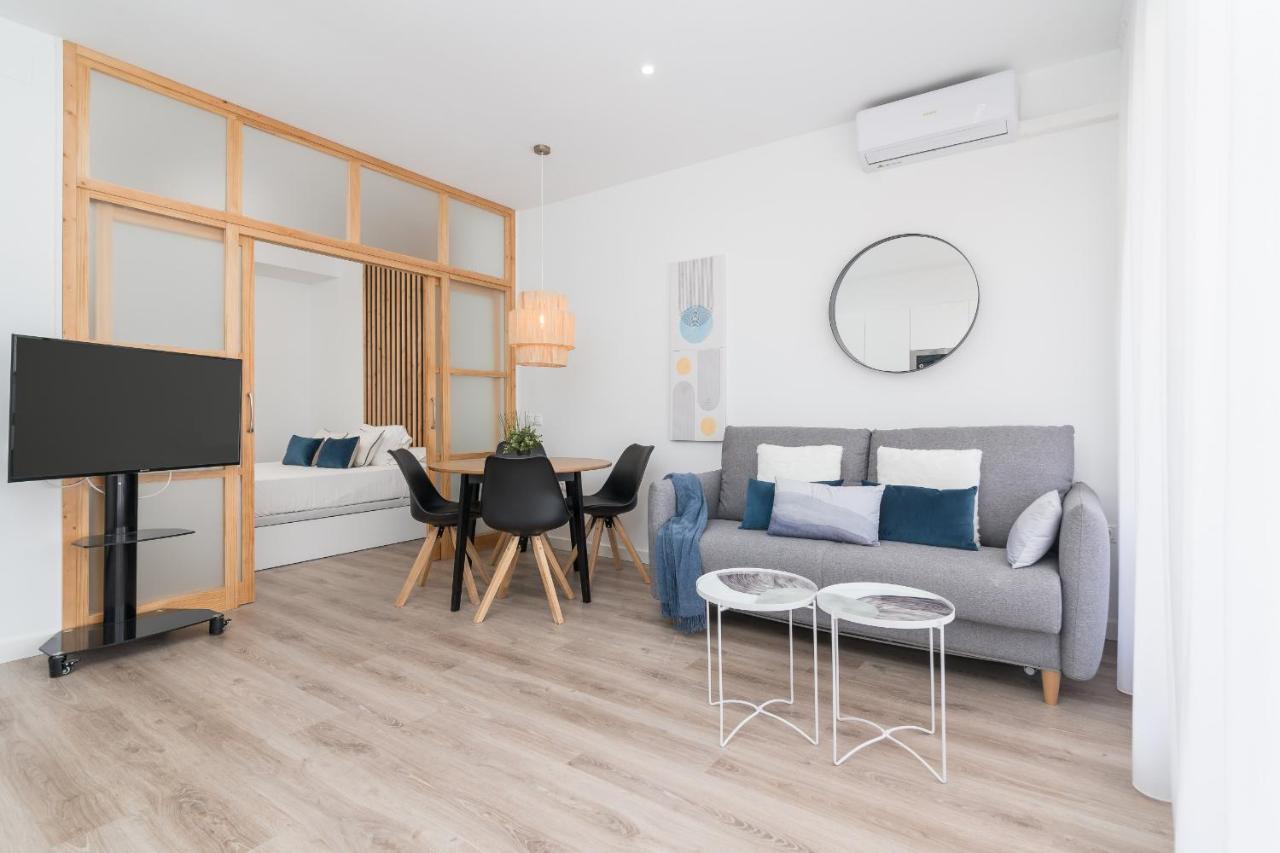 Suite Homes Hesperides Garden Beach Malaga Bagian luar foto