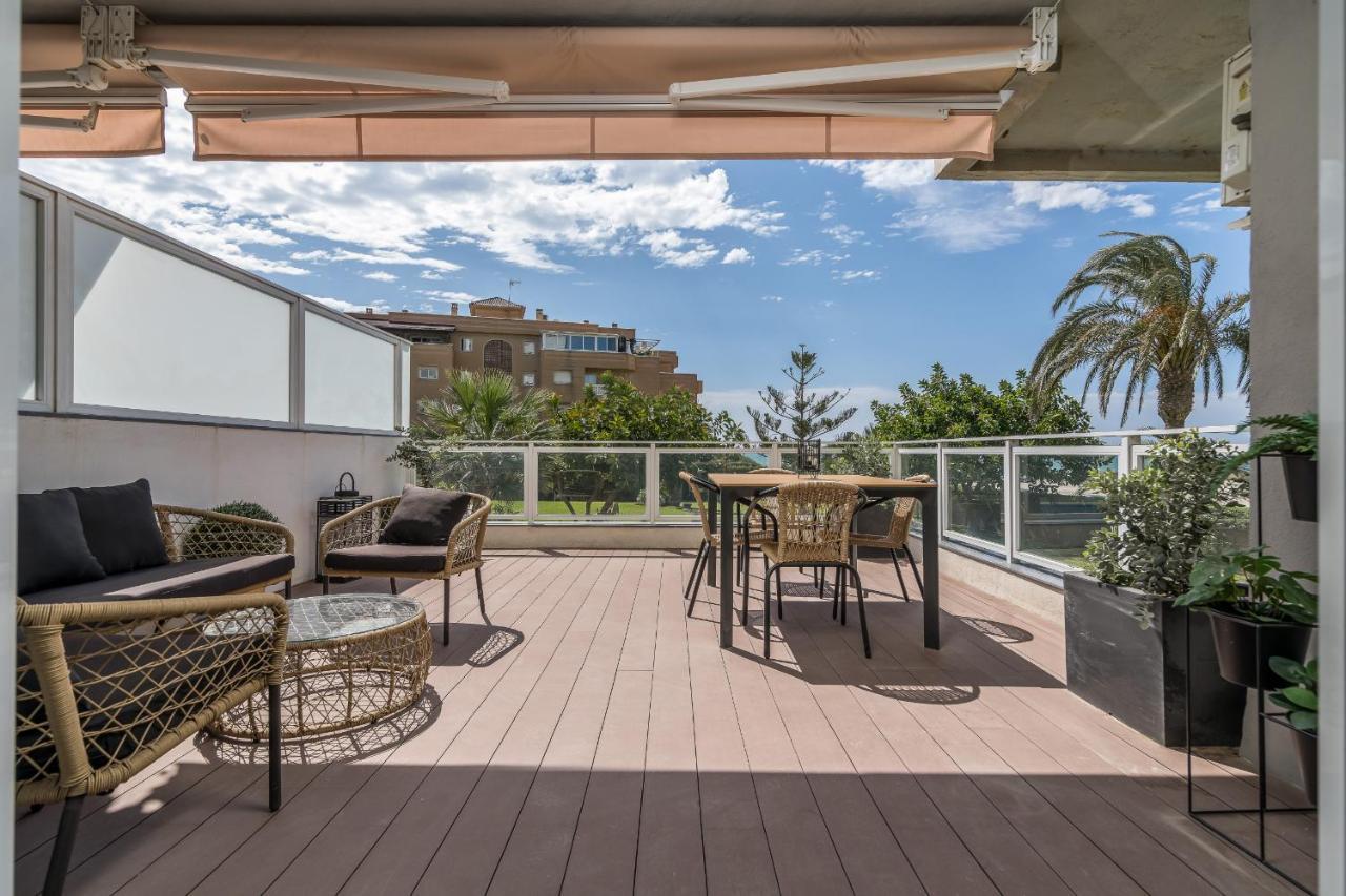 Suite Homes Hesperides Garden Beach Malaga Bagian luar foto