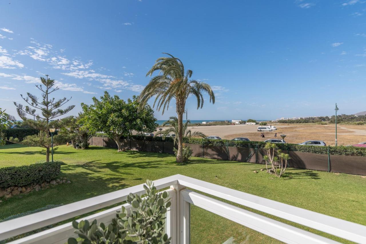 Suite Homes Hesperides Garden Beach Malaga Bagian luar foto