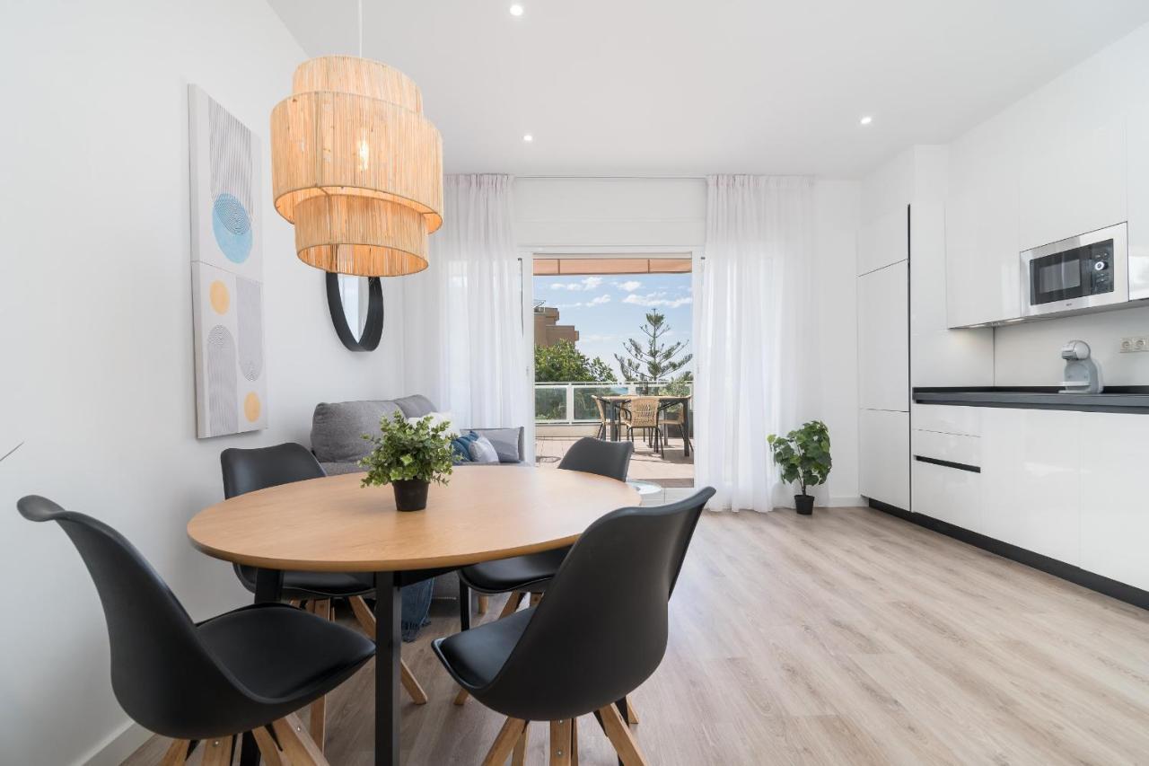 Suite Homes Hesperides Garden Beach Malaga Bagian luar foto