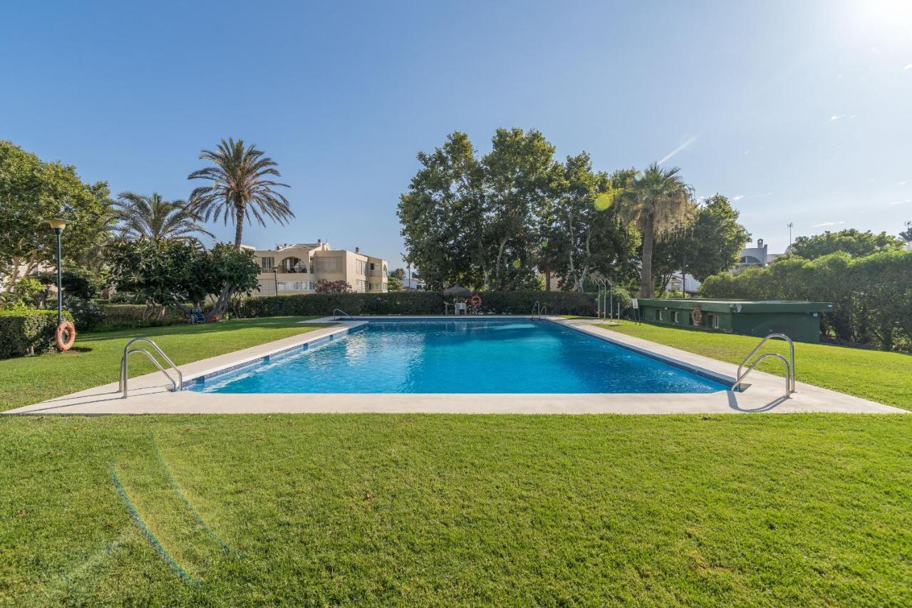 Suite Homes Hesperides Garden Beach Malaga Bagian luar foto