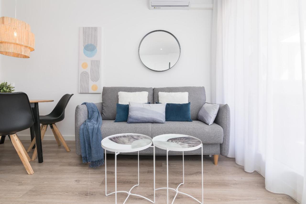 Suite Homes Hesperides Garden Beach Malaga Bagian luar foto