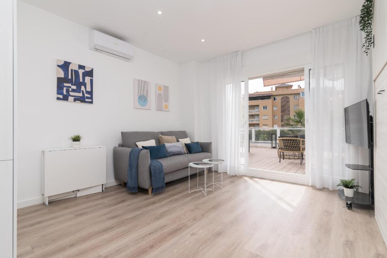 Suite Homes Hesperides Garden Beach Malaga Bagian luar foto