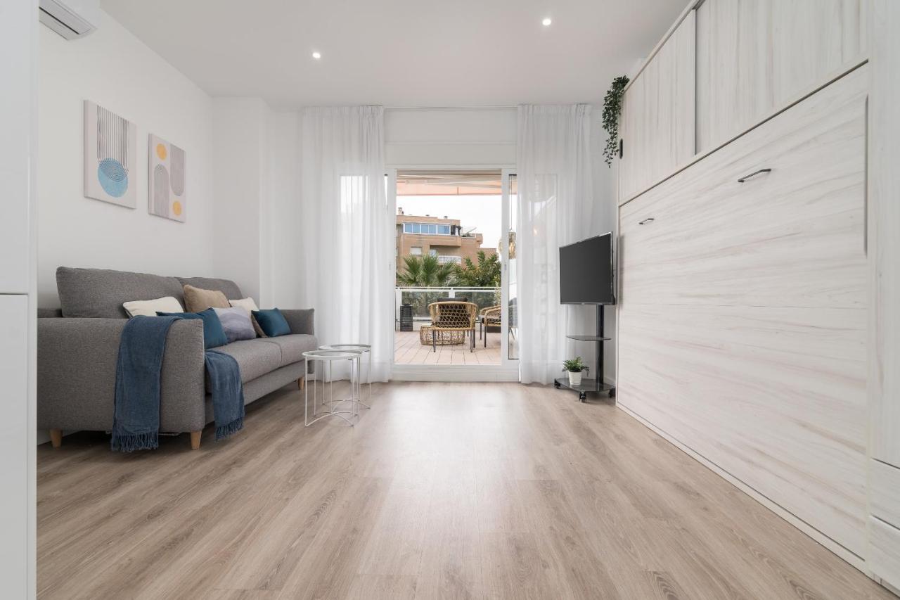 Suite Homes Hesperides Garden Beach Malaga Bagian luar foto