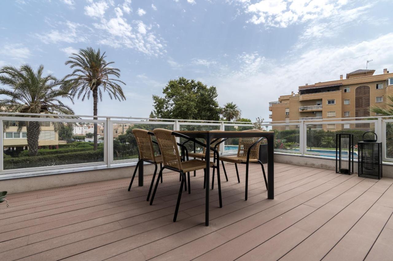 Suite Homes Hesperides Garden Beach Malaga Bagian luar foto