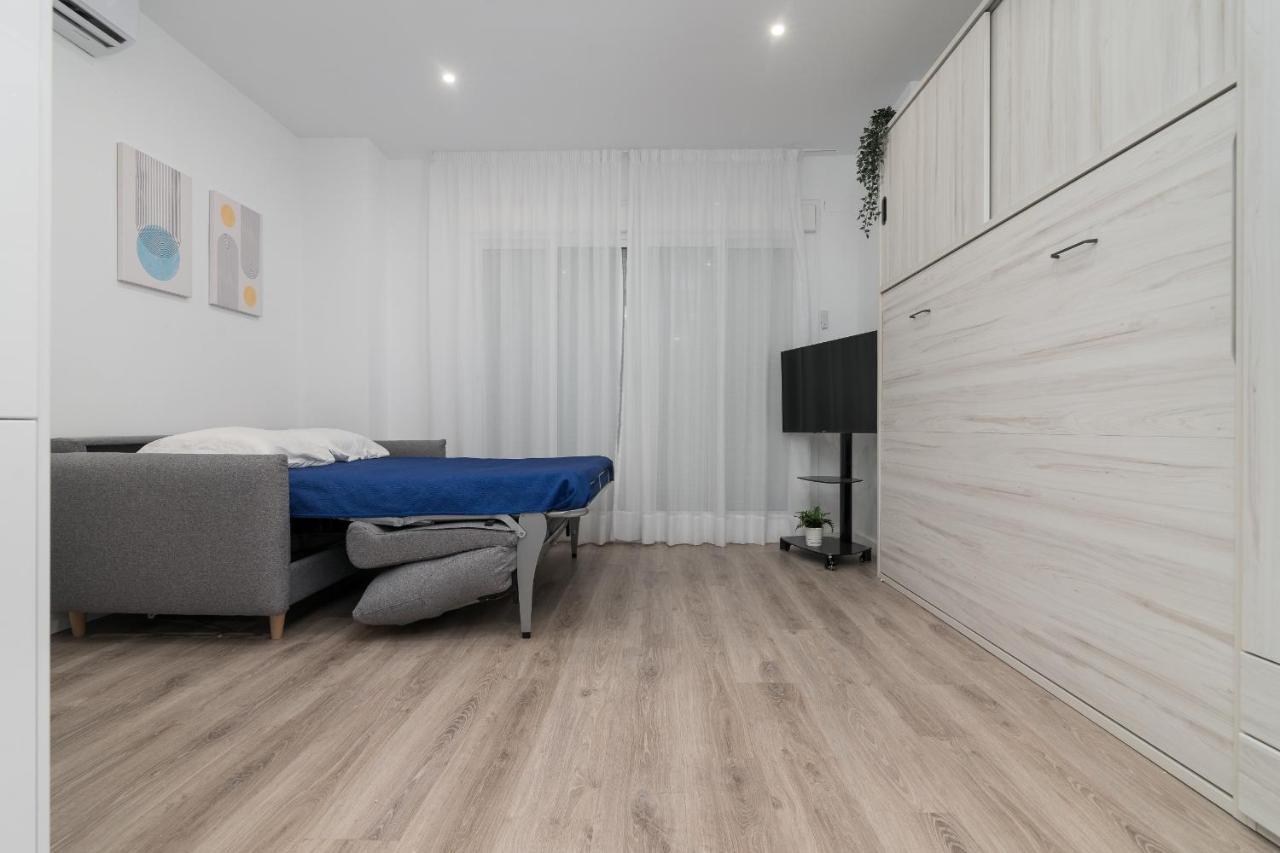 Suite Homes Hesperides Garden Beach Malaga Bagian luar foto