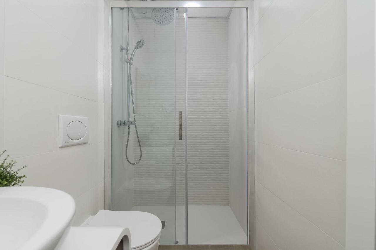 Suite Homes Hesperides Garden Beach Malaga Bagian luar foto