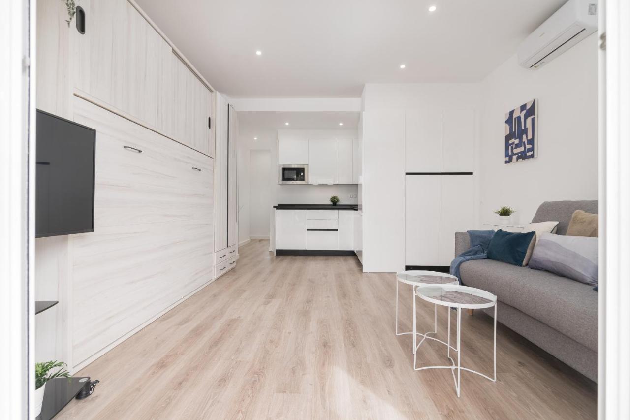 Suite Homes Hesperides Garden Beach Malaga Bagian luar foto